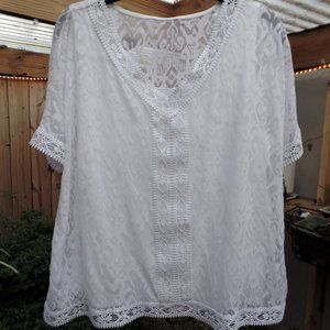 Ruby Road white lace top with attached at shoulders tank top lining
